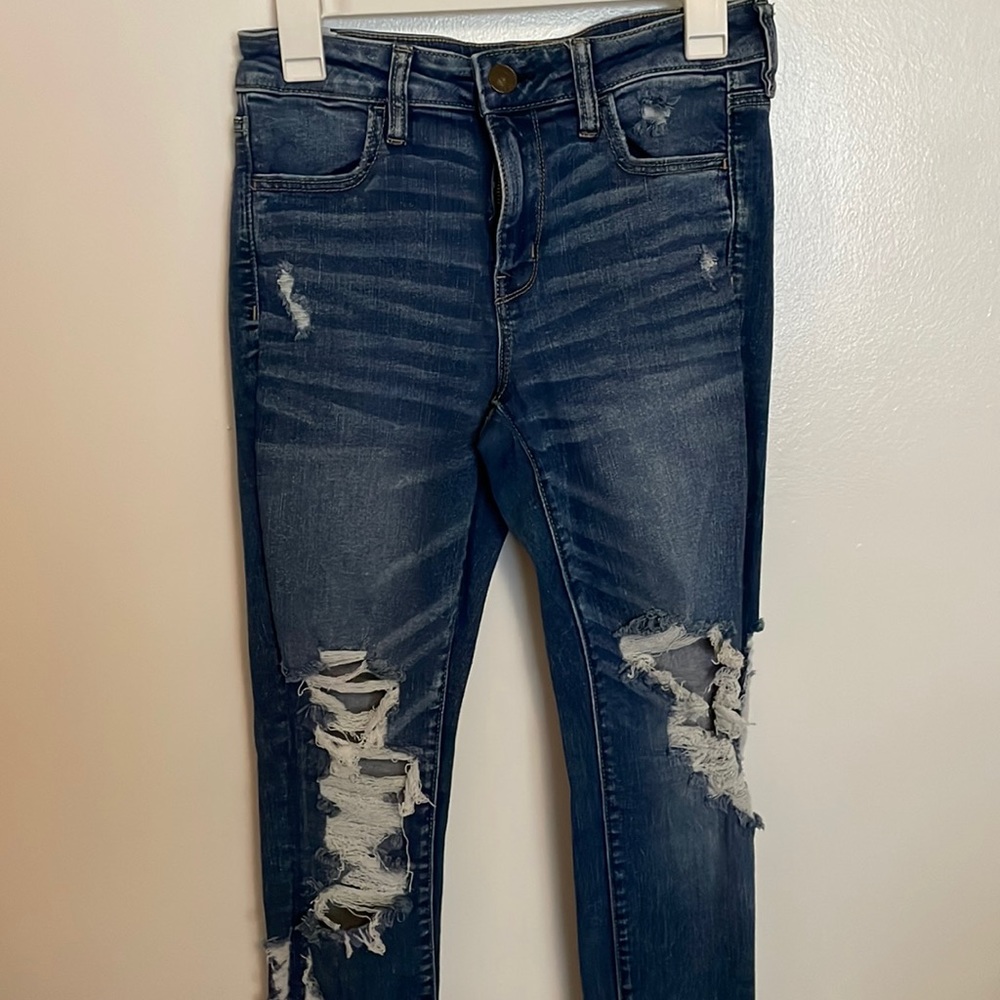 American Eagle Distressed Blue Jeans Size 10 Short